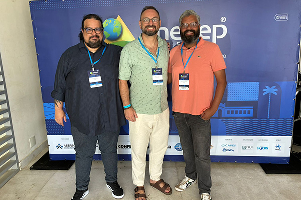 Lino Marujo apresenta trabalho sobre governança e sustentabilidade, representando o PLVB no ENEGEP 2025 em Natal